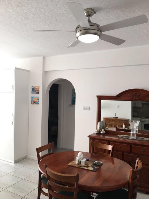 Kings Palace - Modern Penthouse With Incredible Sea Views Paphos Ngoại thất bức ảnh